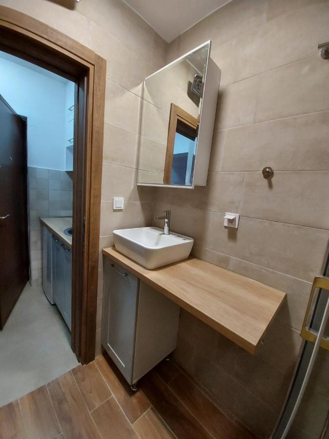 Vogue Apartment سيتينيي المظهر الخارجي الصورة